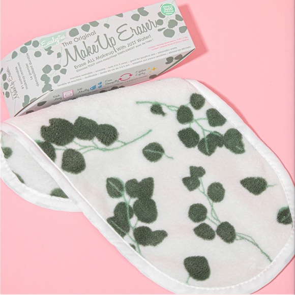 The Original Makeup Eraser in White Green Eucalyptus Print (Full Size) - Picture 2 of 7